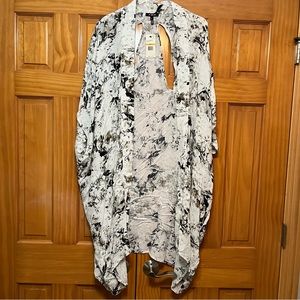 KIIND oF Black/White Kimono Size Small NWT